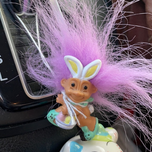 Trolls Jewelry - Trolls Bunny Easter Pin Vintage